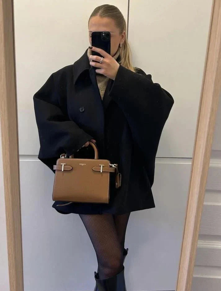 ELVIRA | ABRIGO