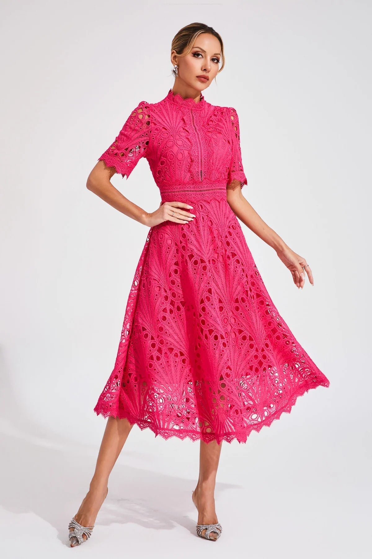 Vorelle - Abito Casual a Fiori con Ricamo e Maniche Corte