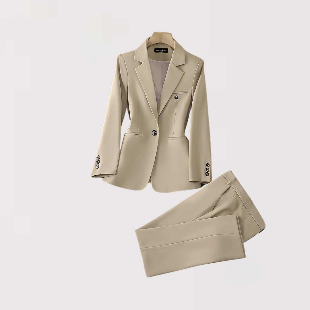 Tamika - Impostato Classico Con Giacca